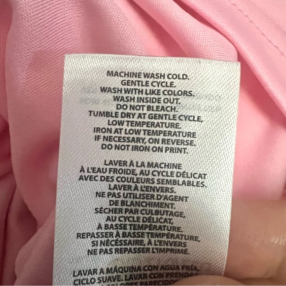 Messi 2XL Candy Pink V Neck Shirt Jersey Futbol Soccer Fandom - Picture 9 of 10